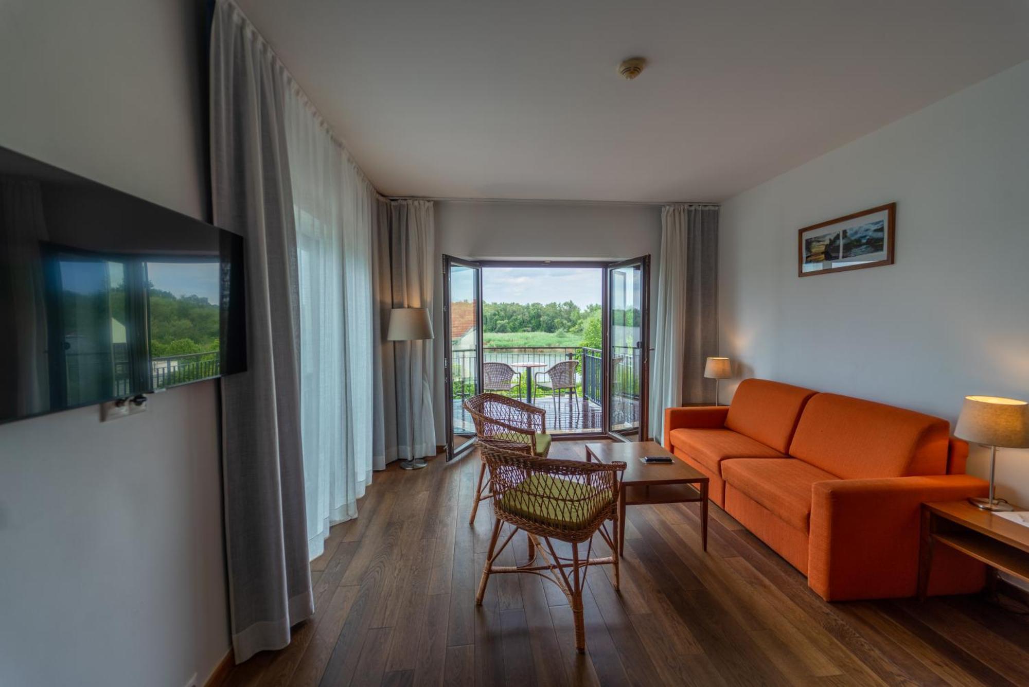 Tisza Balneum Hotel Тисафюред Экстерьер фото