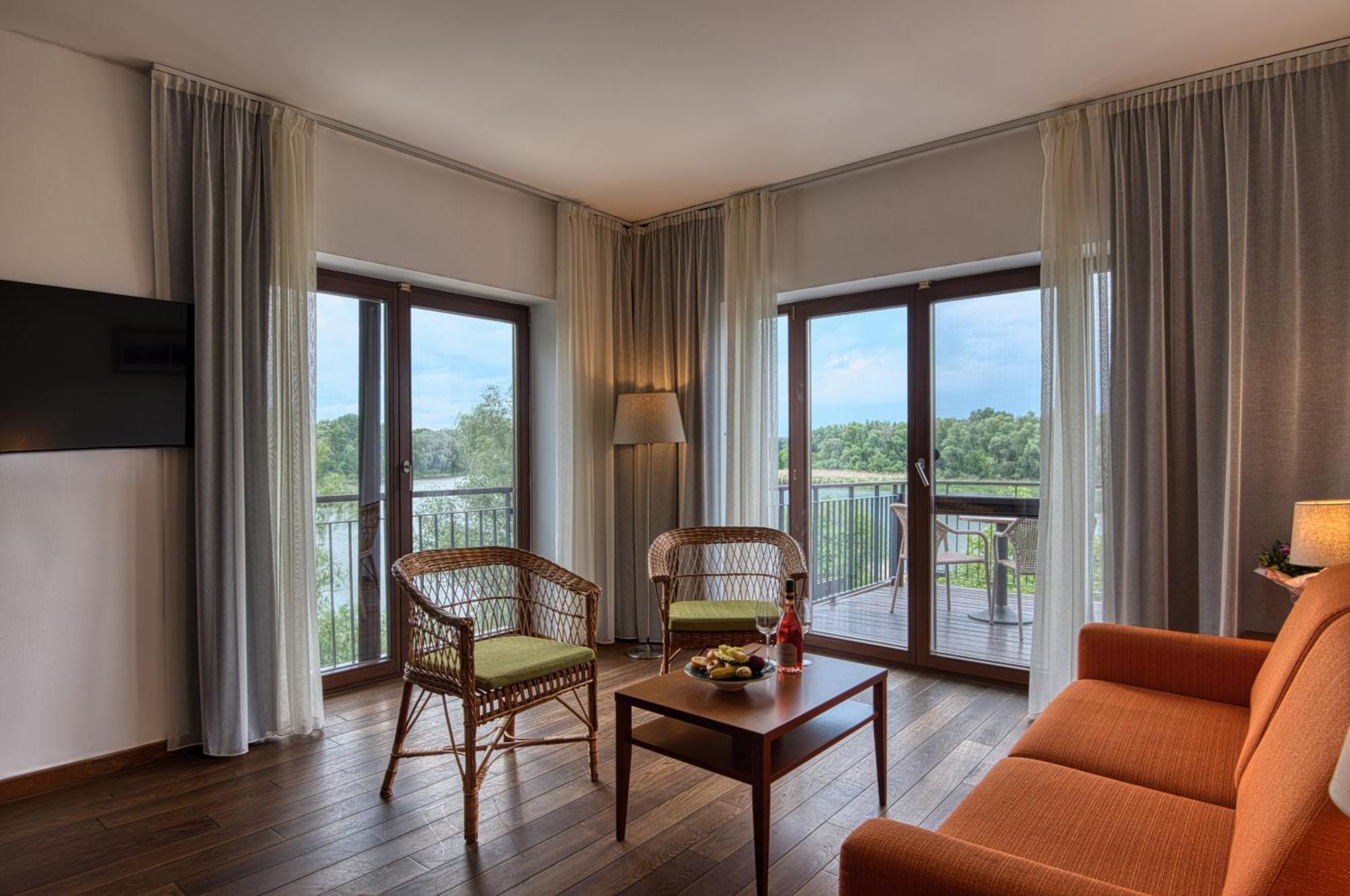 Tisza Balneum Hotel Тисафюред Экстерьер фото