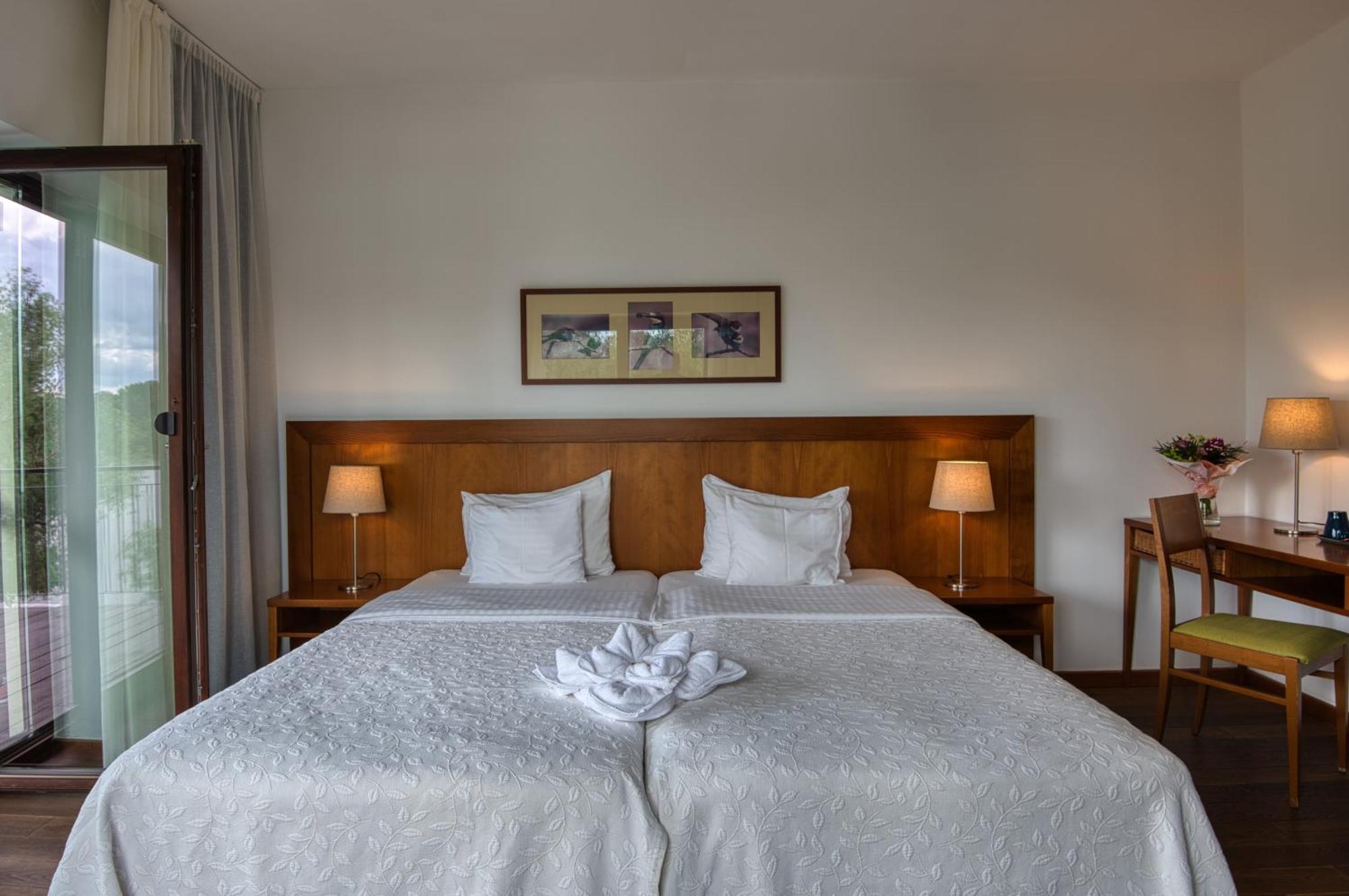 Tisza Balneum Hotel Тисафюред Экстерьер фото